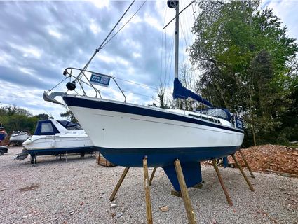 Moody 30       New Engine, Canvas and Nav Upgrades