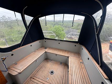 Cockpit Weymouth 34