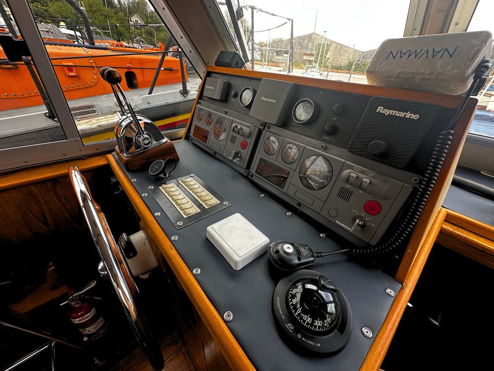 helm Weymouth 34