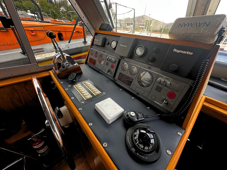 helm Weymouth 34