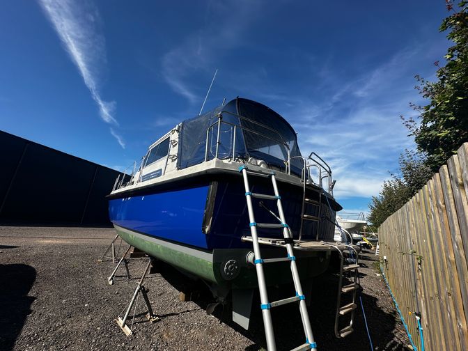 Stern ashore Weymouth 34
