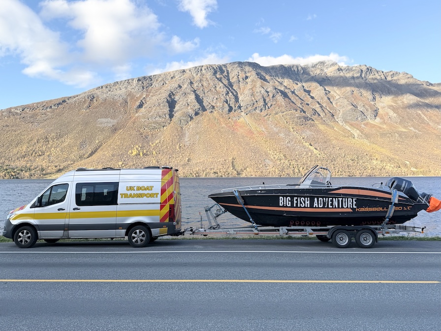 Sppedboat on trailer