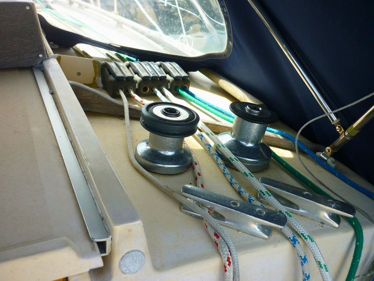Starboard winches