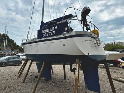 Moody 30 stern ashore