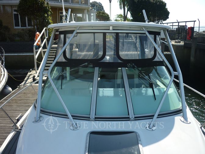 the front of the hood extends the windshield