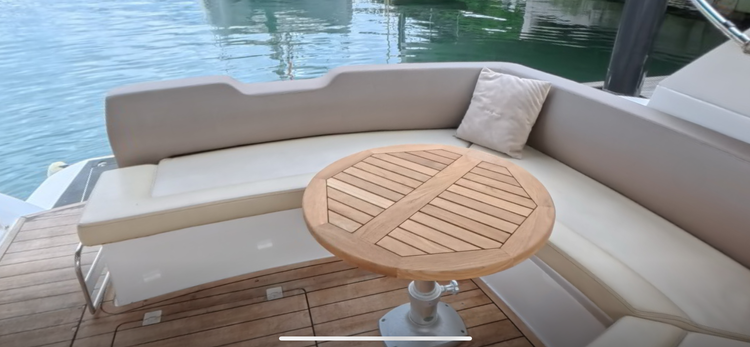 deck lounge