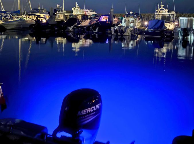 Thumbnail for Underwater lights