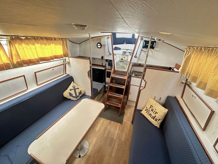 saloon